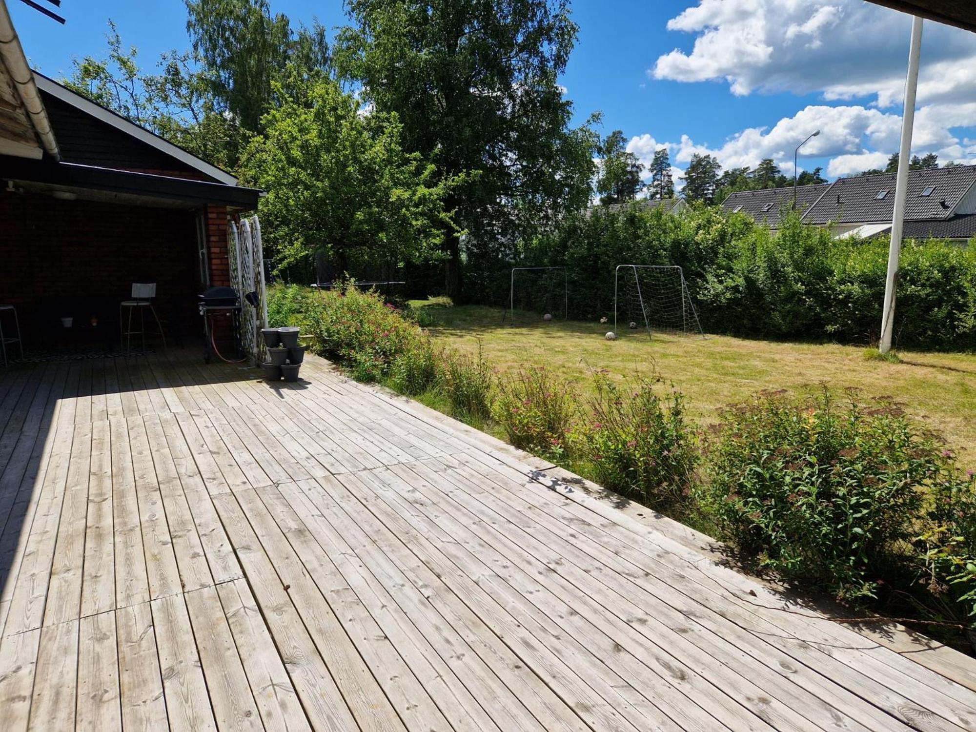 Villa Med Egen Parkering. Moejlighet Att Boka Fran 1 Och Upp Till 5 Personer. Örebro Zewnętrze zdjęcie